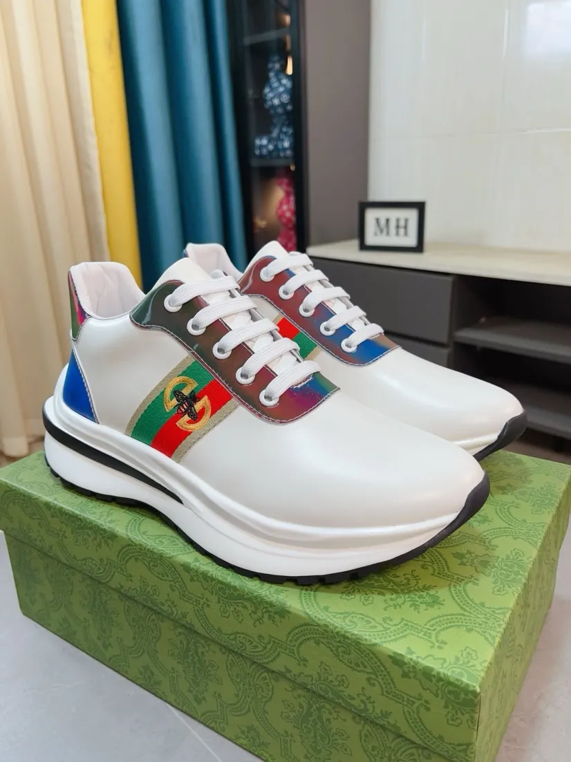 Factory price 420🌹🌹GUCCI [Gucci] New high-end brand of men's shoes, the latest fashionable casual men's shoes, trendy and versatile, relaxed and sporty style, uppers imported from Italy, first-layer cowhide, genuine leather lining and ultra-fine workmanship. Original personalized fashionable rubber wear-resistant outsole, light and comfortable on the foot, size 38-44